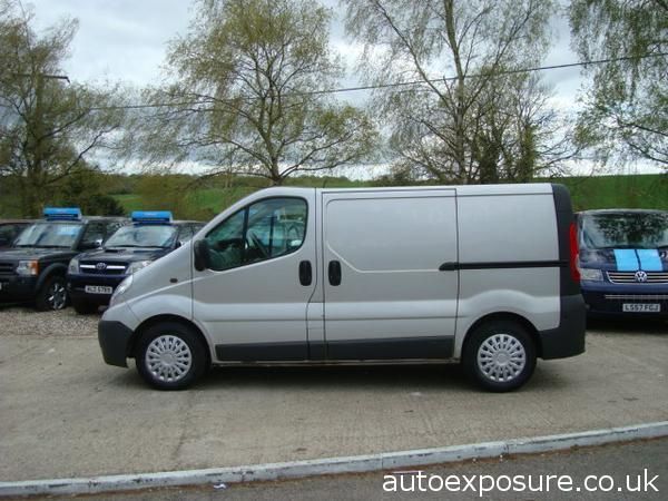 2008 Vauxhall Vivaro 2.5CDTi image 4