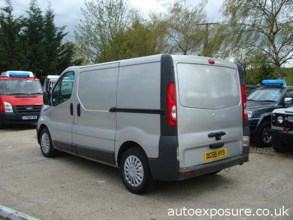 2008 Vauxhall Vivaro 2.5CDTi image 6