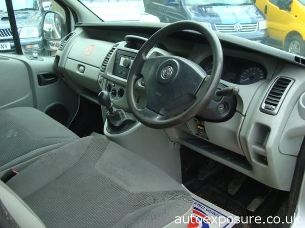 2008 Vauxhall Vivaro 2.5CDTi image 7