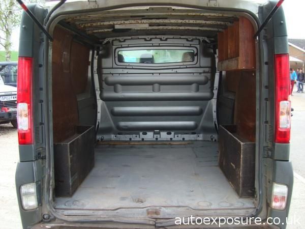 2008 Vauxhall Vivaro 2.5CDTi image 8