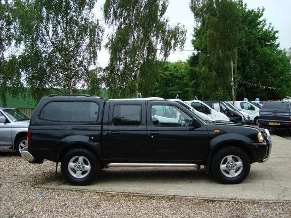 2005 Nissan Navara 2.5 Di Sport 4dr image 3