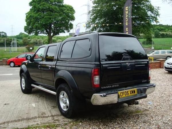 2005 Nissan Navara 2.5 Di Sport 4dr image 4