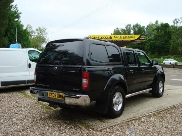 2005 Nissan Navara 2.5 Di Sport 4dr image 5