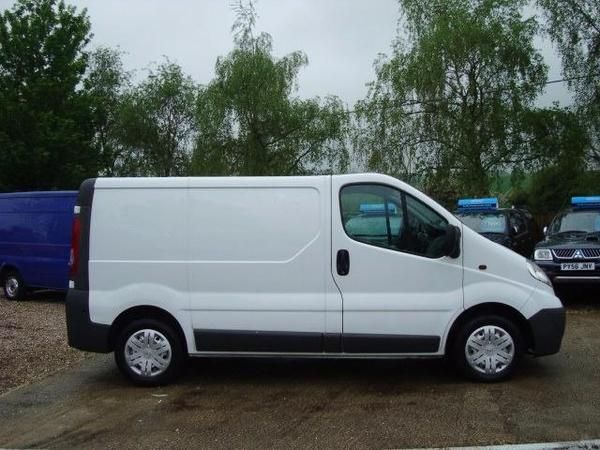 2009 Vauxhall Vivaro 2.0CDTi image 3
