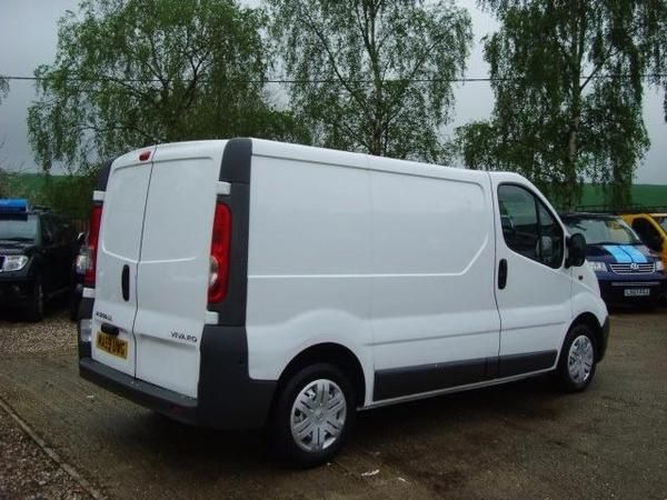 2009 Vauxhall Vivaro 2.0CDTi image 4