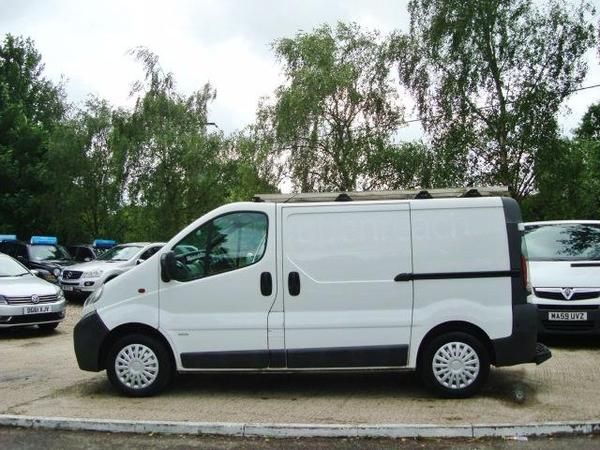 2005 Vauxhall Vivaro 1.9 DI image 3