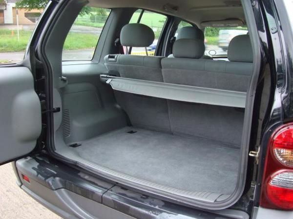 2005 Jeep Cherokee 2.4 Sport 5dr image 8