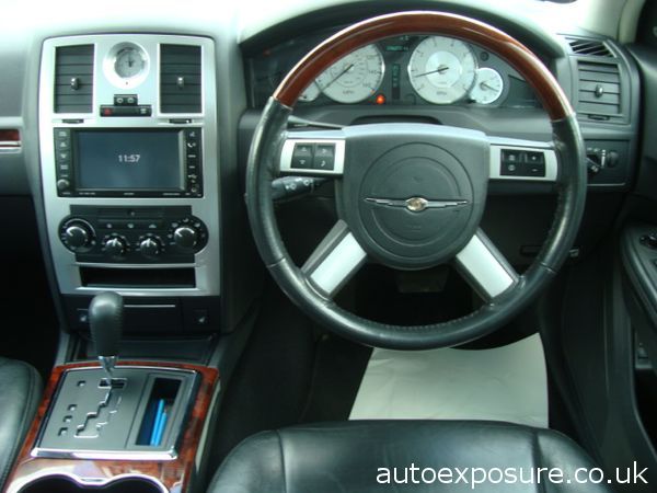 2009 Chrysler 300c 3.0 V6 CRD 5dr image 10