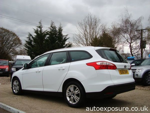 2012 Ford Focus 1.6 TDCi 115 Edge 5dr image 5