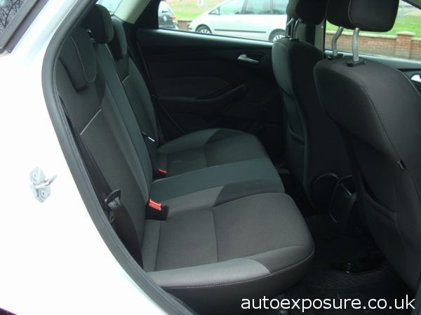 2012 Ford Focus 1.6 TDCi 115 Edge 5dr image 8
