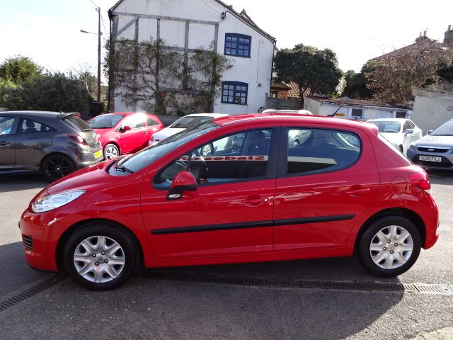 2010 Peugeot 207 S image 3