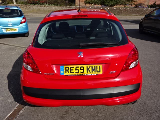 2010 Peugeot 207 S image 5