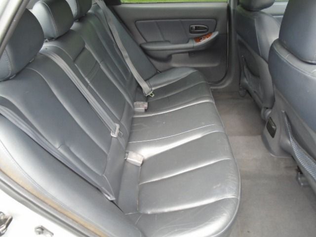 2001 Hyundai Elantra 2.0 CDX 5d image 7