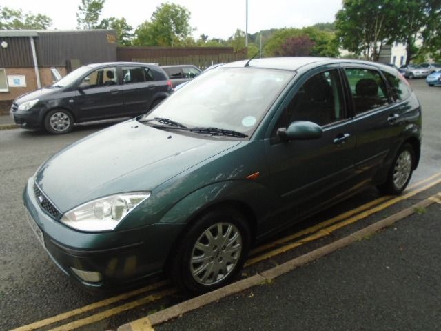 2002 Ford Focus 1.6 Ghia 5d image 3