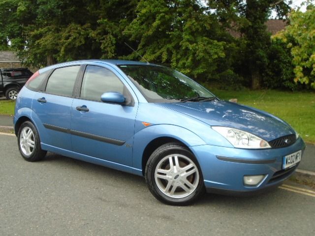 2002 Ford Focus 1.8 Zetec 5d image 1