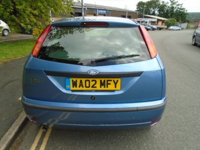 2002 Ford Focus 1.8 Zetec 5d image 4