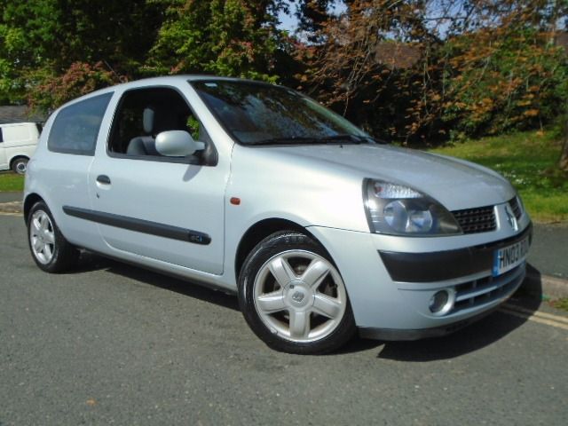 2003 Renault Clio 1.5 Plus DCI 3d image 1