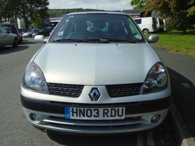 2003 Renault Clio 1.5 Plus DCI 3d image 3