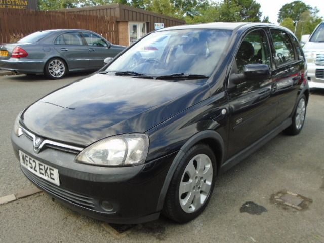 2002 Vauxhall Corsa 1.2 SXI 16V 5d image 2