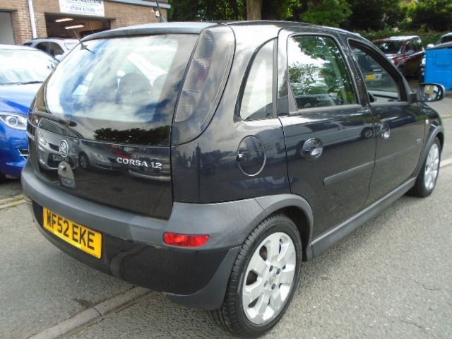 2002 Vauxhall Corsa 1.2 SXI 16V 5d image 4