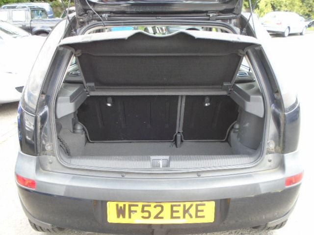 2002 Vauxhall Corsa 1.2 SXI 16V 5d image 5