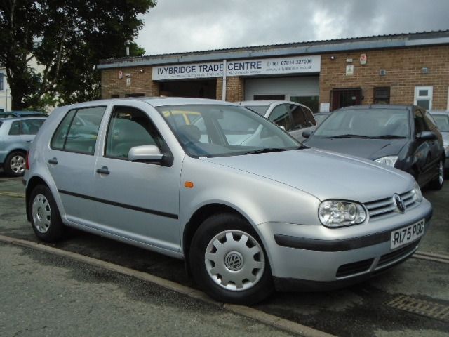 1998 Volkswagen Golf 1.6 SE 5d image 1