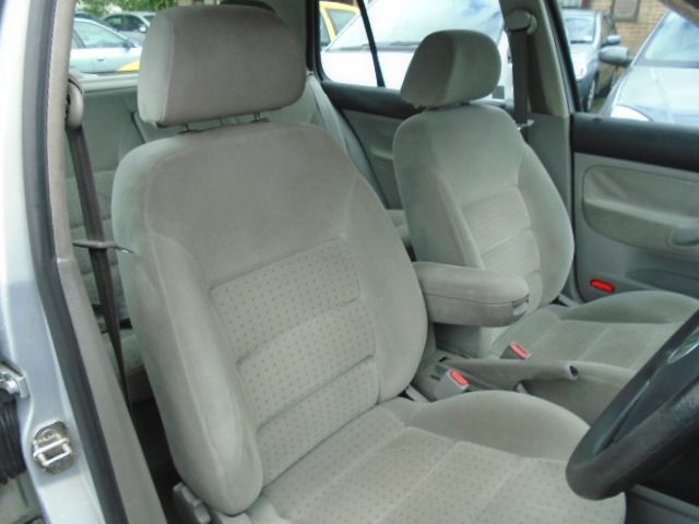 1998 Volkswagen Golf 1.6 SE 5d image 6