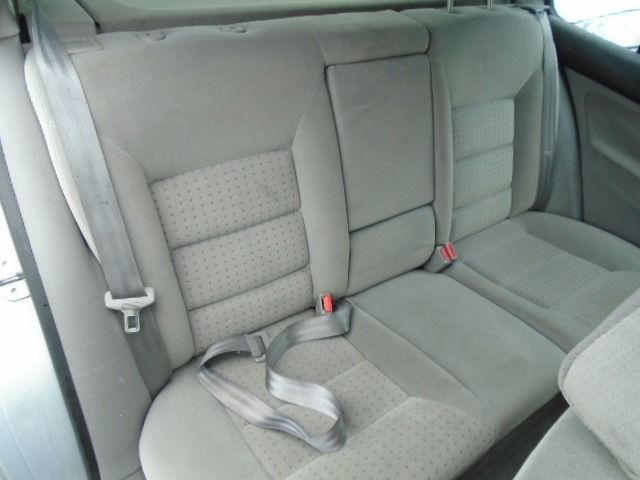 1998 Volkswagen Golf 1.6 SE 5d image 7