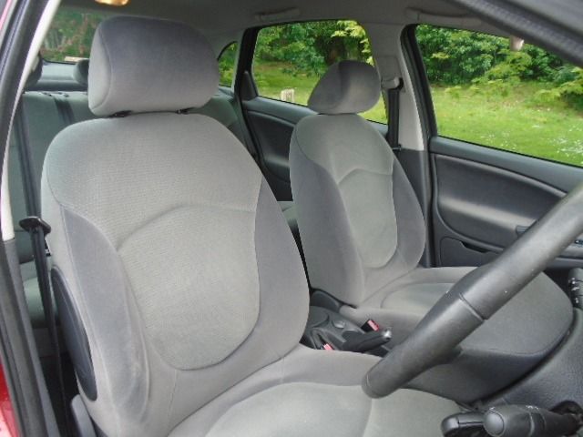 2005 Citroen C5 1.6 LX HDI 5d image 6