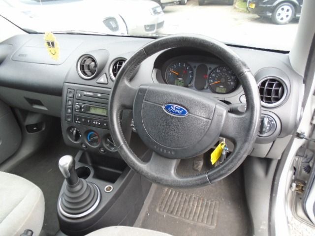 2002 Ford Fiesta 1.4 16V 5d image 5