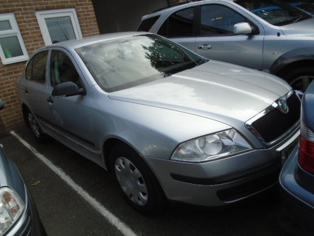 2009 Skoda Octavia 1.9 TDI 5d image 2