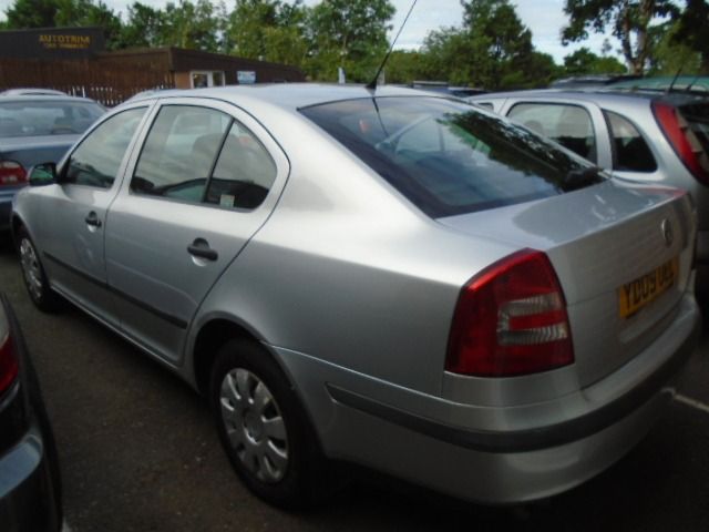 2009 Skoda Octavia 1.9 TDI 5d image 3