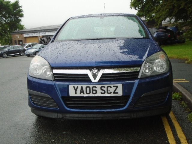 2006 Vauxhall Astra 1.6 LIFE 16V 5d image 2