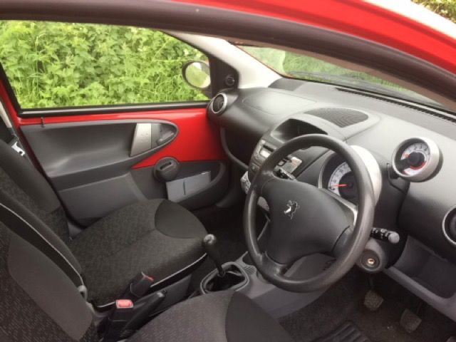 2011 Peugeot 107 1.0 Urban 5d image 5