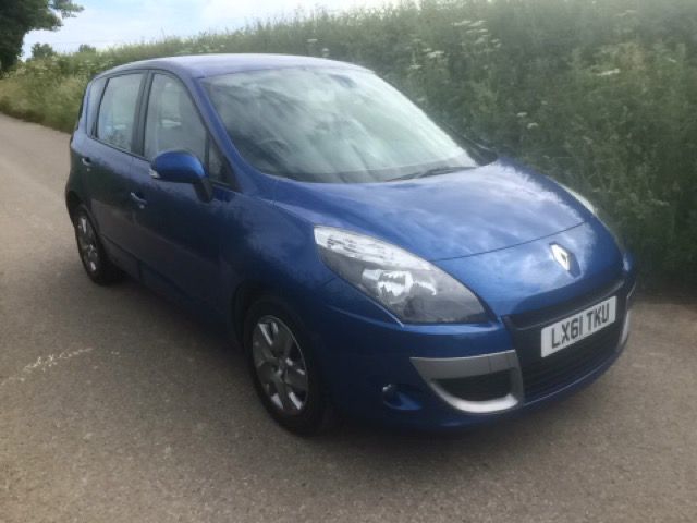 2011 Renault Scenic 1.5 DCI EDC 5d image 1