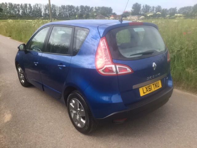 2011 Renault Scenic 1.5 DCI EDC 5d image 3