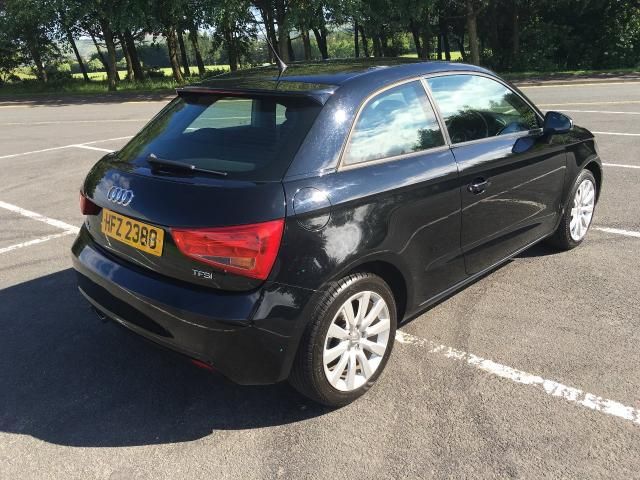 2011 Audi A1 1.4 TFSI SPORT 3d image 2