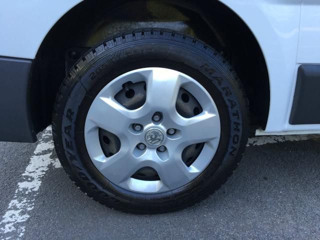 2012 Vauxhall Vivaro 2.0 2700 CDTI 4d image 5