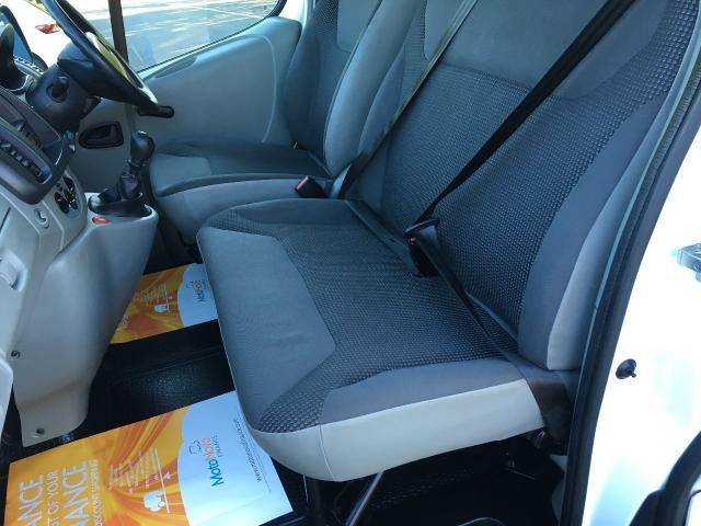 2012 Vauxhall Vivaro 2.0 2700 CDTI 4d image 6