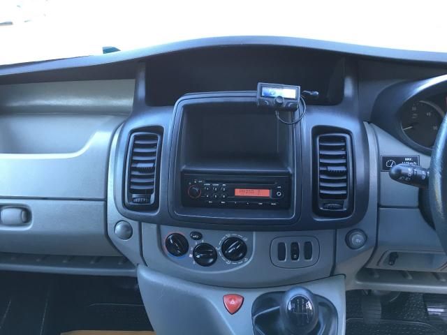 2012 Vauxhall Vivaro 2.0 2700 CDTI 4d image 8