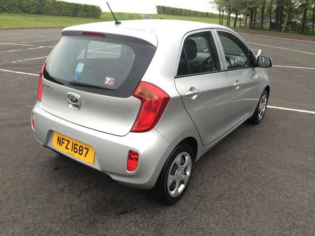2013 KIA Picanto 1.0 1 5d image 5