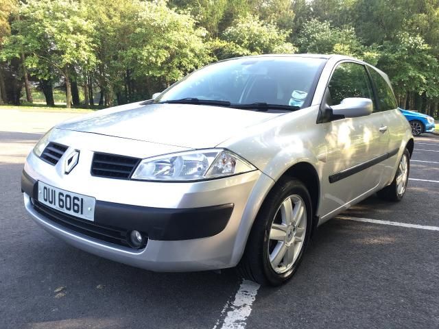 2005 Renault Megane 1.6 Sport 16V 3d image 2