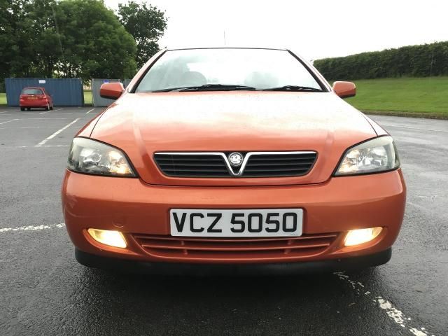 2004 Vauxhall Astra 1.8 16V 2d image 5