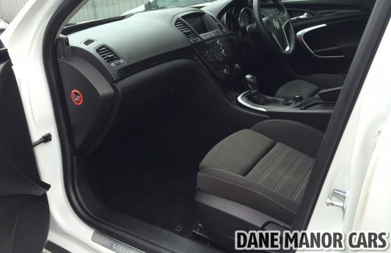 2011 Vauxhall Insignia CDTI SRI image 6