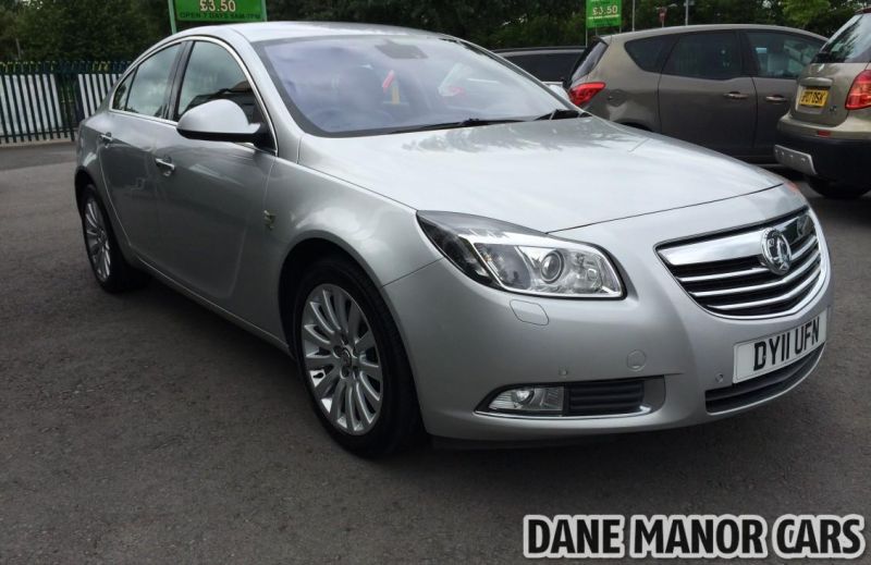 2011 Vauxhall Insignia CDTI image 1