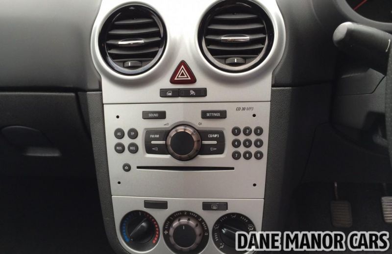 2007 Vauxhall Corsa 1.2 SXI image 7