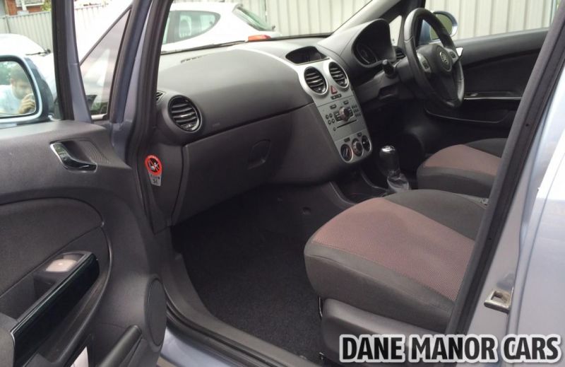 2007 Vauxhall Corsa 1.2 SXI image 9