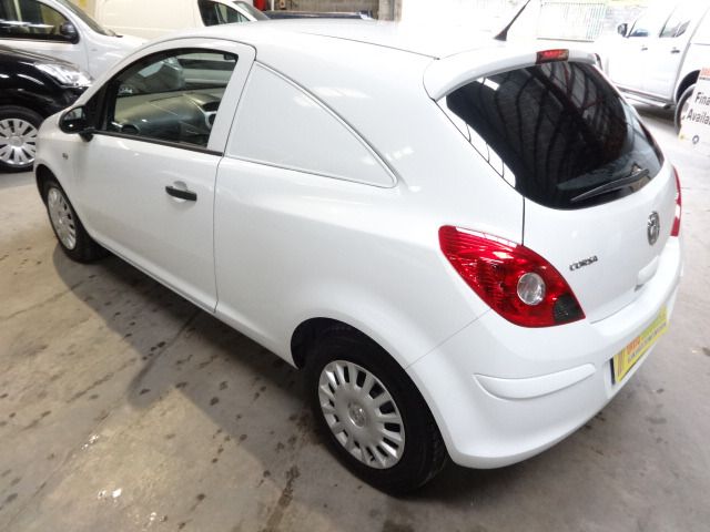 2012 Vauxhall Corsa 1.2 CDTI image 4