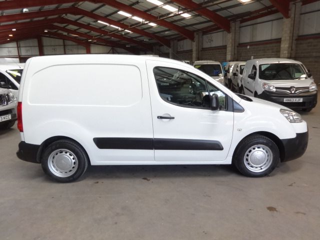2009 Peugeot Partner 1.6 HDI S L1 850 4d image 2