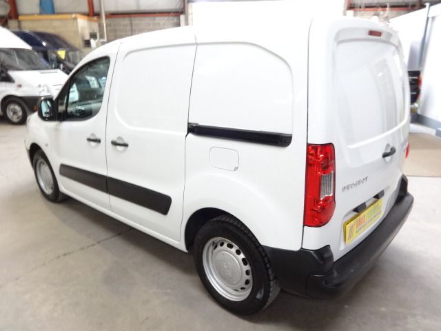 2009 Peugeot Partner 1.6 HDI S L1 850 4d image 4